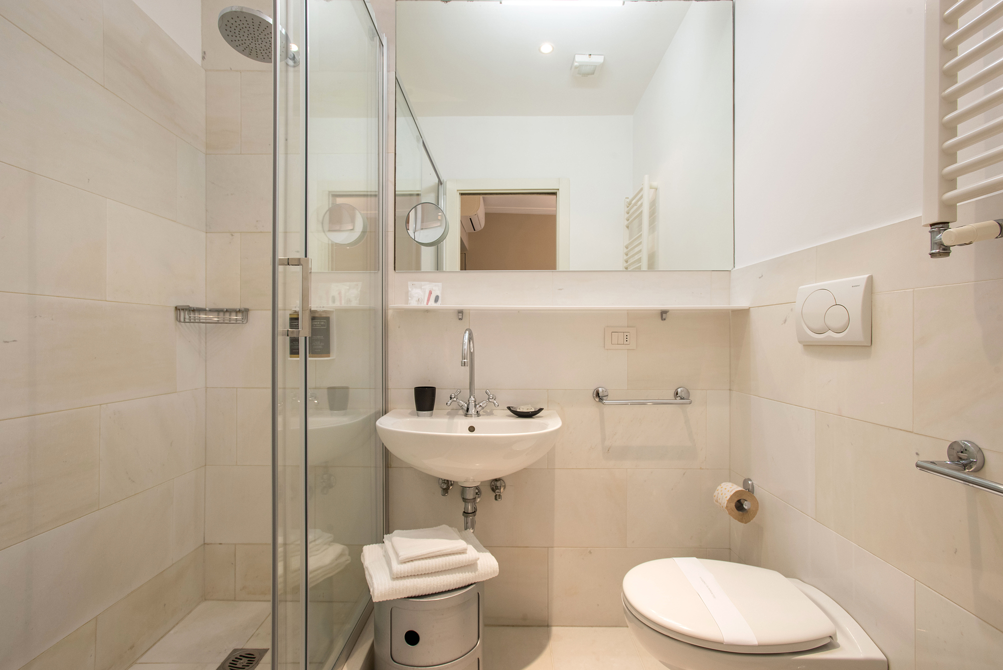 Gonfalone6 Camere